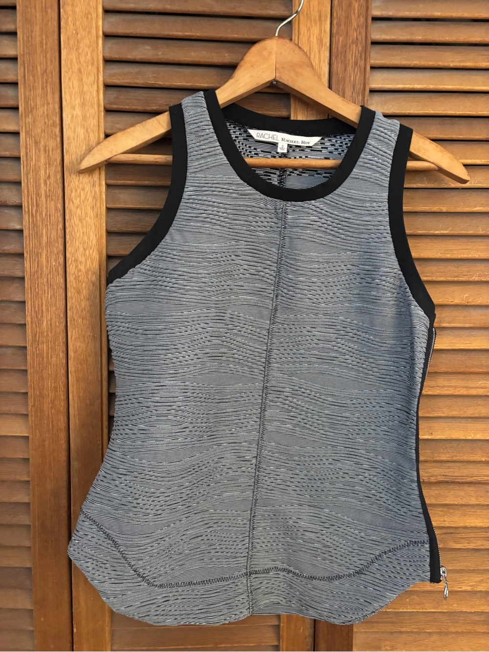 RACHEL Rachel Roy Gray Textured Tank Top with Black Trim size small